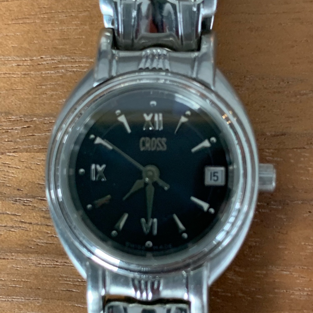 EUC Ladies Cross Stainless steel water resistant watch. Sapphire crystal. 3ATM - Picture 2 of 4